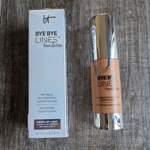 IT COSMETICS Bye Bye Lines Foundation Deep